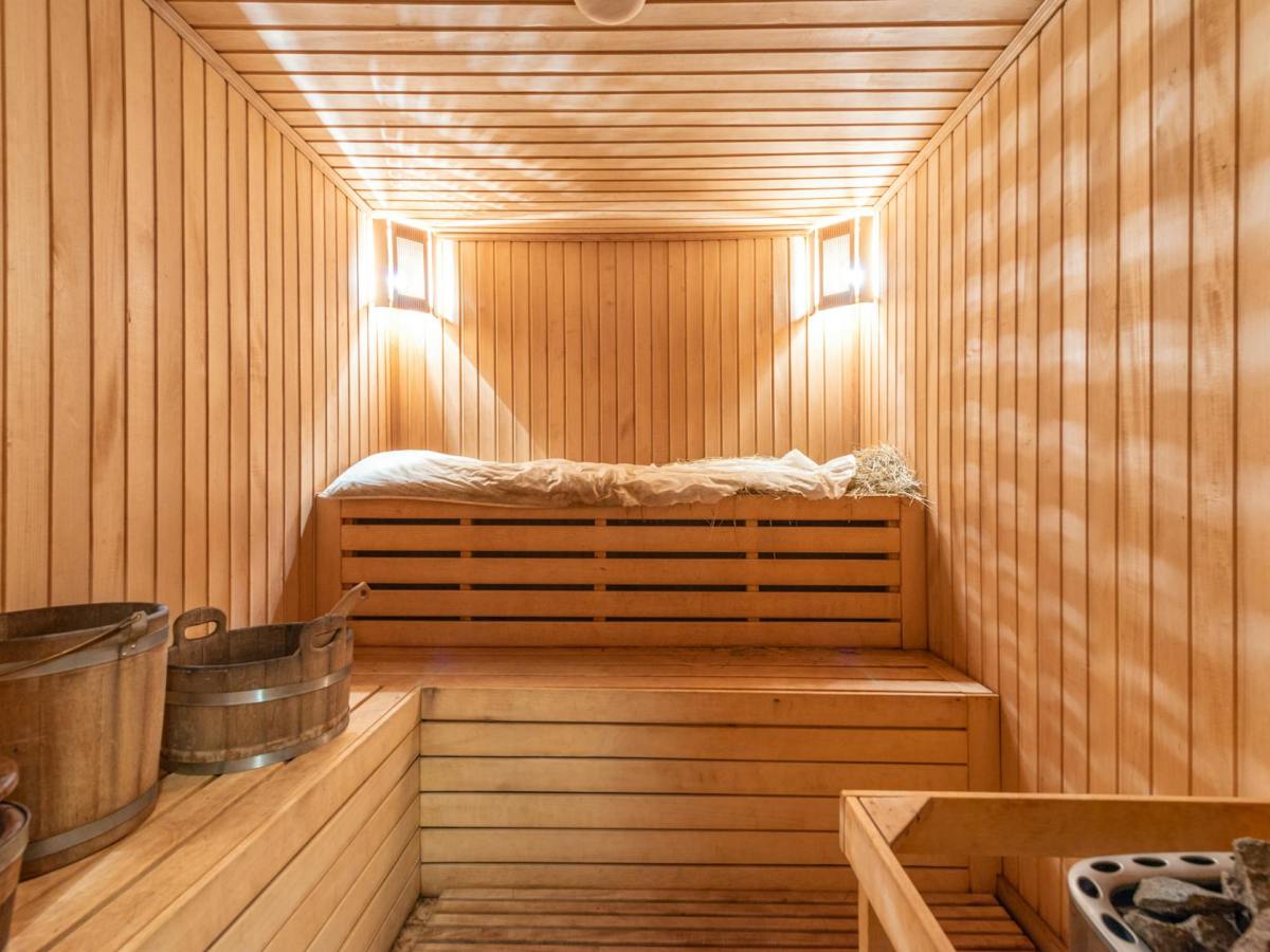 How Sauna and Heat Exposure Can Help Your&nbsp;Fitness